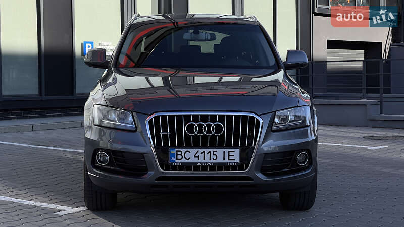 Внедорожник / Кроссовер Audi Q5 2012 в 
