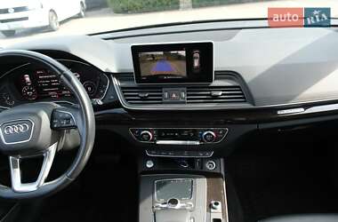 Внедорожник / Кроссовер Audi Q5 2018 в 