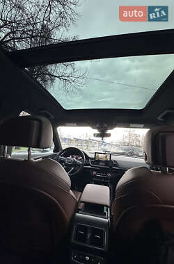 Внедорожник / Кроссовер Audi Q5 2017 в 