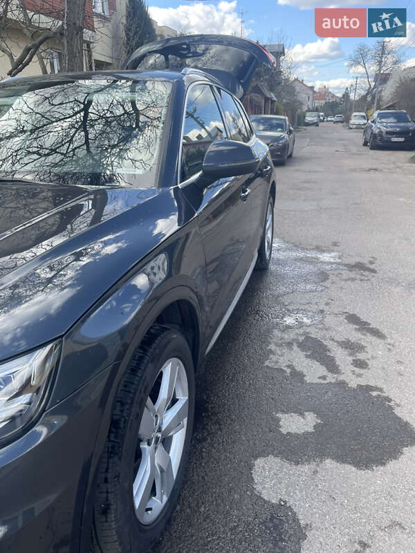 Позашляховик / Кросовер Audi Q5 2017 в Львові