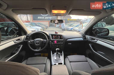 Внедорожник / Кроссовер Audi Q5 2010 в 