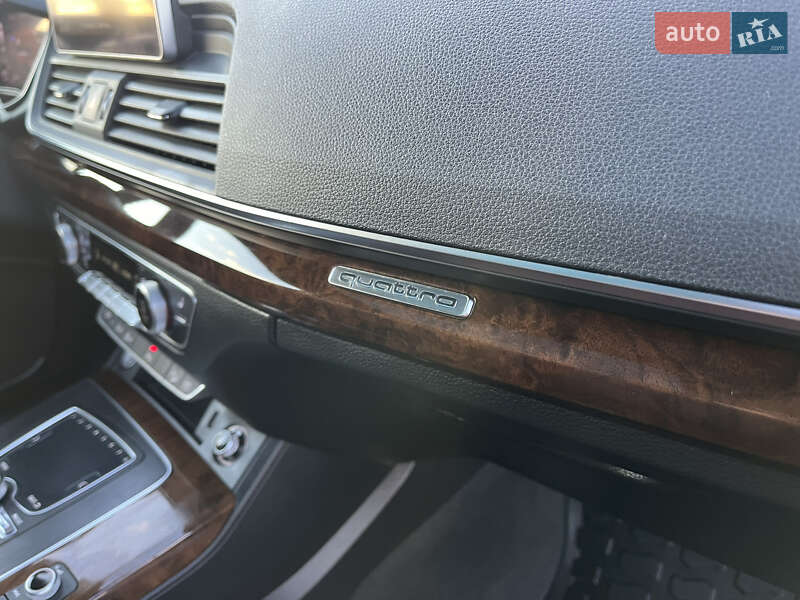 Внедорожник / Кроссовер Audi Q5 2017 в Львове