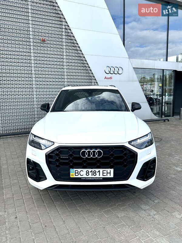 Позашляховик / Кросовер Audi Q5 2021 в Києві