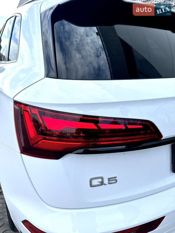 Позашляховик / Кросовер Audi Q5 2021 в Києві