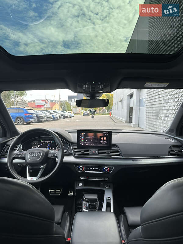 Позашляховик / Кросовер Audi Q5 2021 в Києві