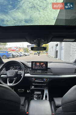 Внедорожник / Кроссовер Audi Q5 2021 в 