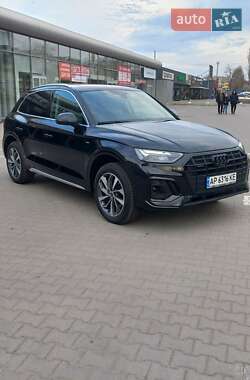 Внедорожник / Кроссовер Audi Q5 2022 в 