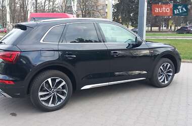 Внедорожник / Кроссовер Audi Q5 2022 в 