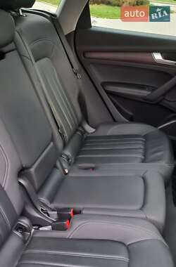 Внедорожник / Кроссовер Audi Q5 2022 в 
