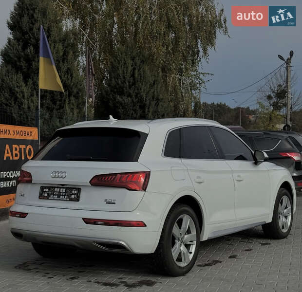 Внедорожник / Кроссовер Audi Q5 2017 в Виннице