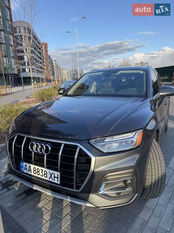 Внедорожник / Кроссовер Audi Q5 2020 в 