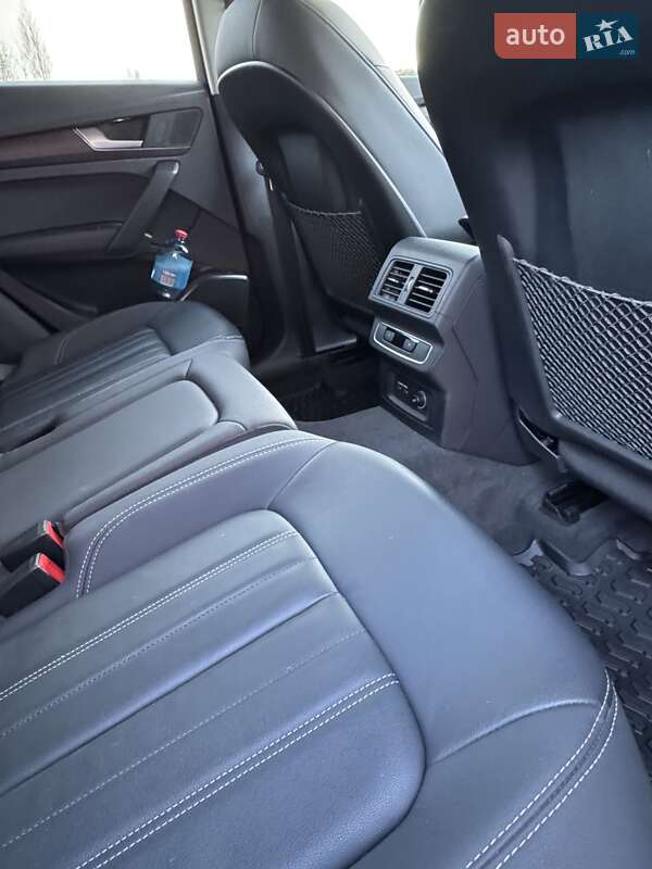 Внедорожник / Кроссовер Audi Q5 2020 в Киеве