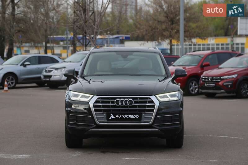 Позашляховик / Кросовер Audi Q5 2019 в Києві