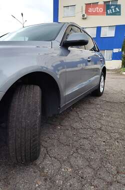 Внедорожник / Кроссовер Audi Q5 2011 в 
