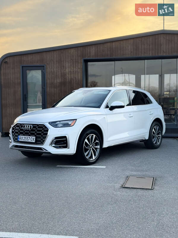 Позашляховик / Кросовер Audi Q5 2022 в Києві