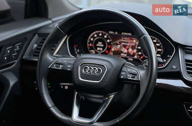 Внедорожник / Кроссовер Audi Q5 2019 в 