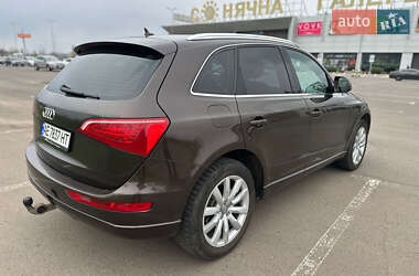 Внедорожник / Кроссовер Audi Q5 2011 в 