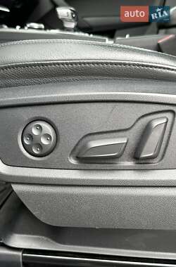 Внедорожник / Кроссовер Audi Q5 2018 в 