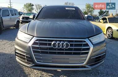 Внедорожник / Кроссовер Audi Q5 2017 в 