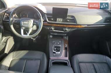 Внедорожник / Кроссовер Audi Q5 2017 в 