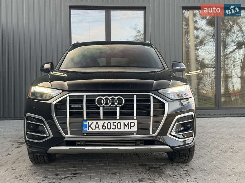 Позашляховик / Кросовер Audi Q5 2020 в Києві
