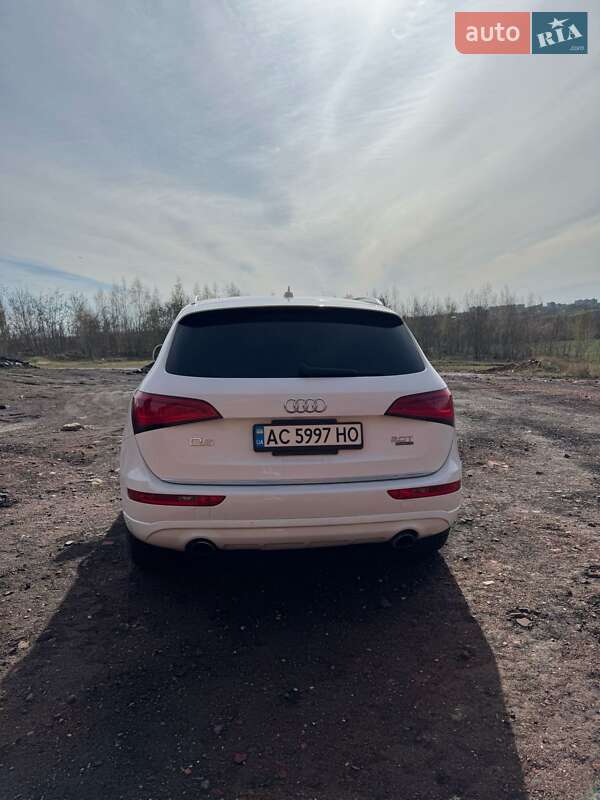 Внедорожник / Кроссовер Audi Q5 2014 в Нововолынске