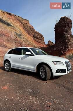 Позашляховик / Кросовер Audi Q5 2014 в 