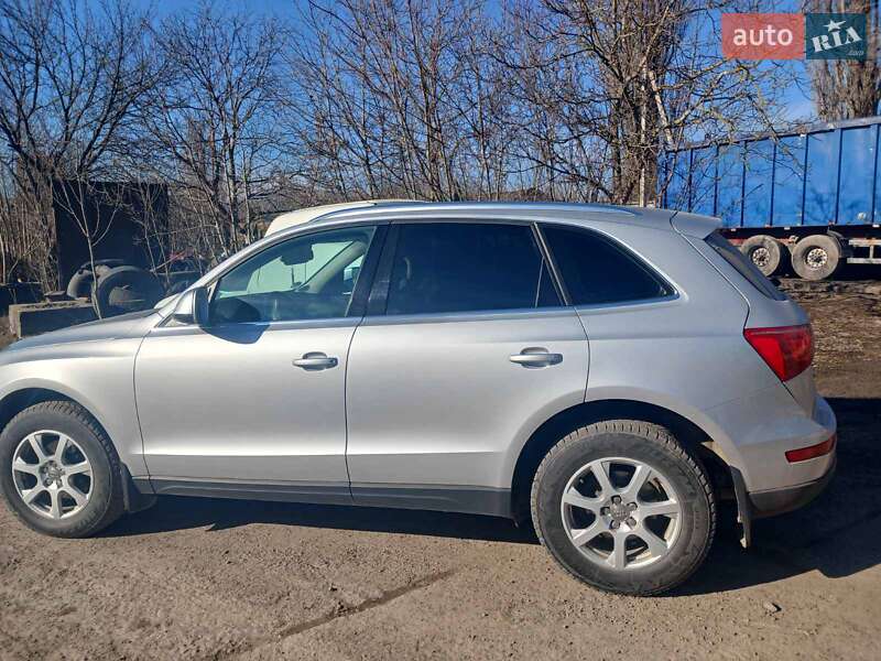 Внедорожник / Кроссовер Audi Q5 2009 в Городке