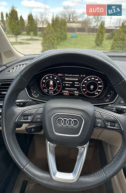 Позашляховик / Кросовер Audi Q5 2017 в 