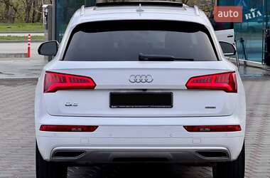 Внедорожник / Кроссовер Audi Q5 2020 в 