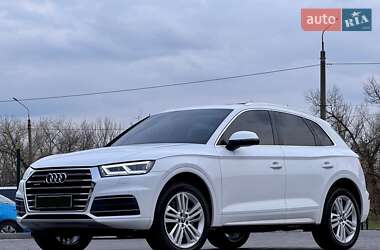 Внедорожник / Кроссовер Audi Q5 2020 в 