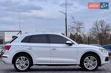 Внедорожник / Кроссовер Audi Q5 2020 в 