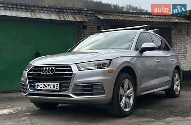 Внедорожник / Кроссовер Audi Q5 2017 в 