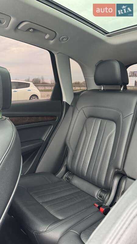 Внедорожник / Кроссовер Audi Q5 2017 в Львове