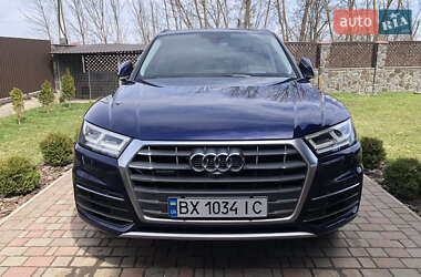 Внедорожник / Кроссовер Audi Q5 2017 в 