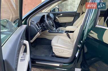 Позашляховик / Кросовер Audi Q5 2018 в 