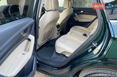 Позашляховик / Кросовер Audi Q5 2018 в 