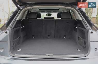 Внедорожник / Кроссовер Audi Q5 2019 в 