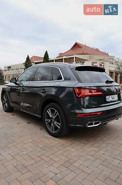 Внедорожник / Кроссовер Audi Q5 2019 в 