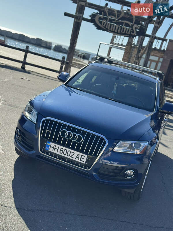 Внедорожник / Кроссовер Audi Q5 2016 в 