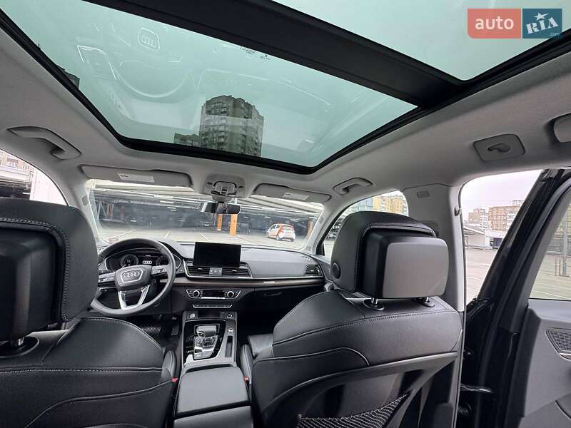 Внедорожник / Кроссовер Audi Q5 2024 в Киеве