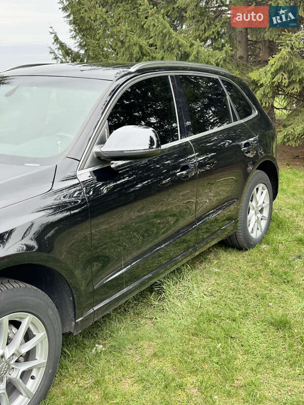 Внедорожник / Кроссовер Audi Q5 2010 в Виннице