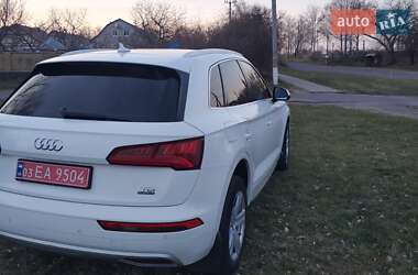 Внедорожник / Кроссовер Audi Q5 2017 в 