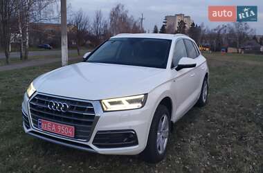Внедорожник / Кроссовер Audi Q5 2017 в 