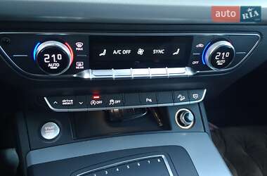 Внедорожник / Кроссовер Audi Q5 2017 в 