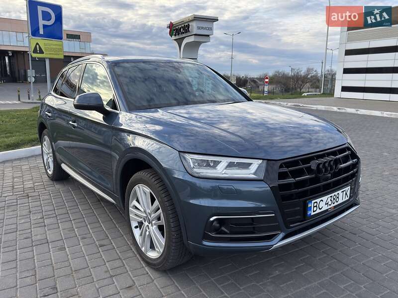 Внедорожник / Кроссовер Audi Q5 2018 в Одессе