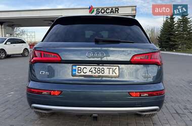 Внедорожник / Кроссовер Audi Q5 2018 в 