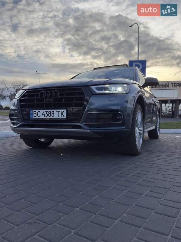 Внедорожник / Кроссовер Audi Q5 2018 в Одессе
