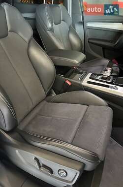 Внедорожник / Кроссовер Audi Q5 2021 в 