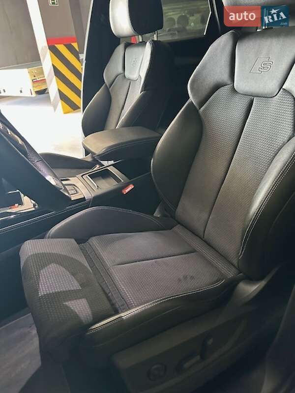 Позашляховик / Кросовер Audi Q5 2021 в Львові